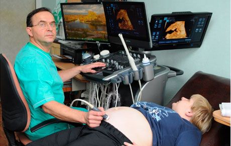 Obstetrician-gynækolog, ultralyd diagnostik læge af den højeste kategori, Yavorsky Yuri Tsezarevich, læge med en erhvervserfaring på 32 år